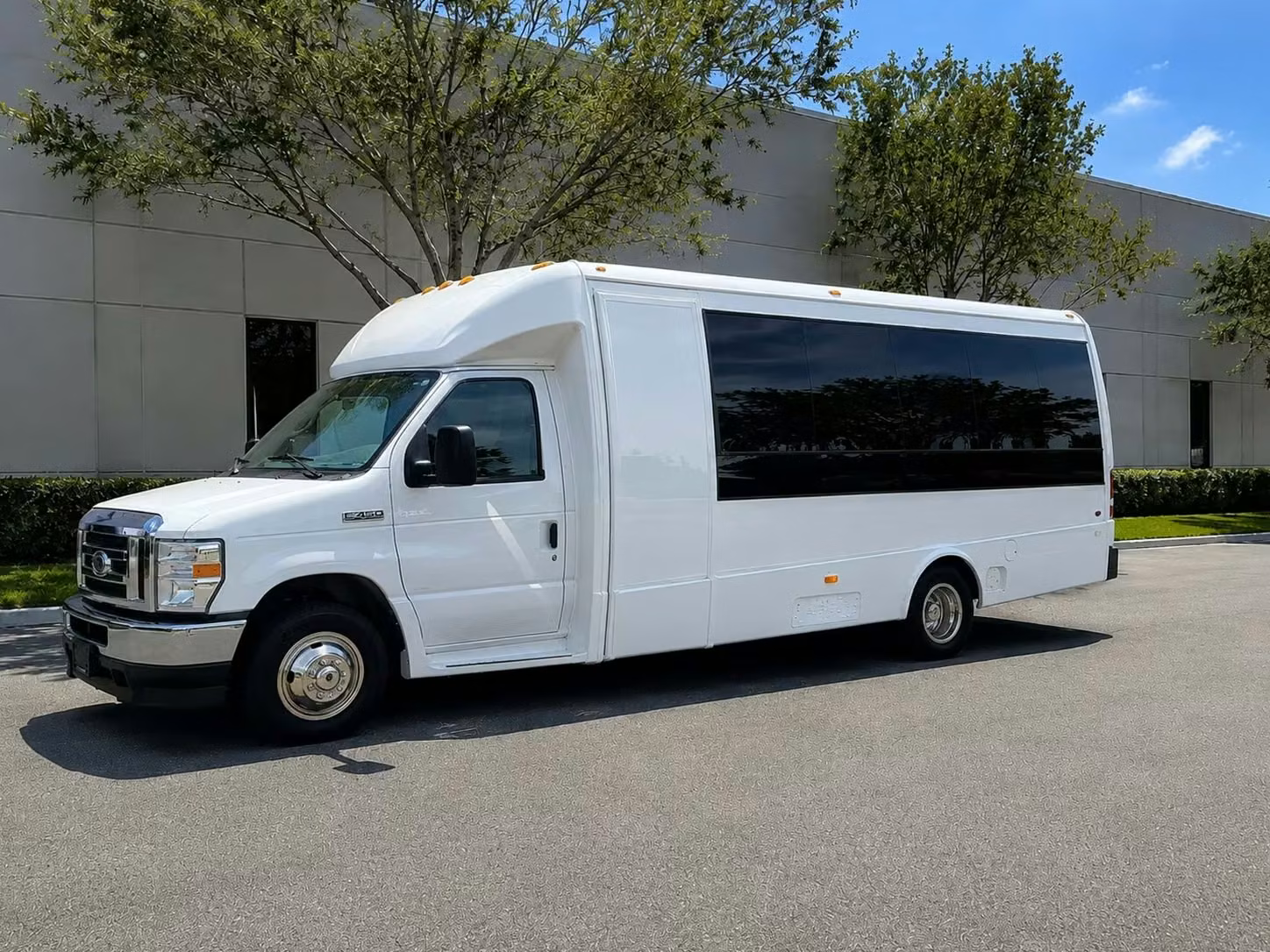 lathrop 15 passenger minibus rental