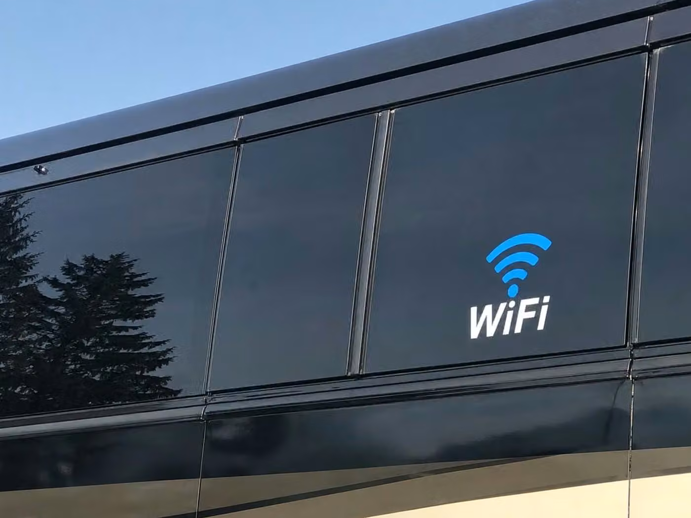 lathrop 15 passenger minibus wifi